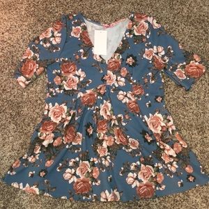 Floral maternity top